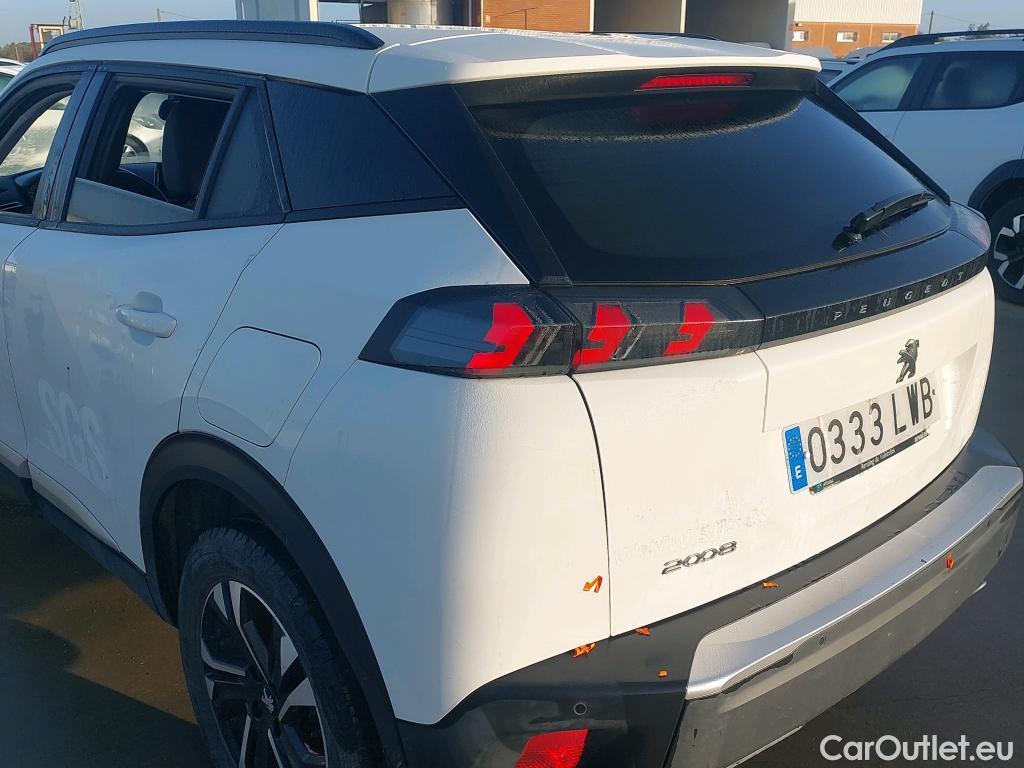  Peugeot  2008 PEUGEOT  / 2019 / 5P / todoterreno Allure BlueHDI 81kW (110CV) #3