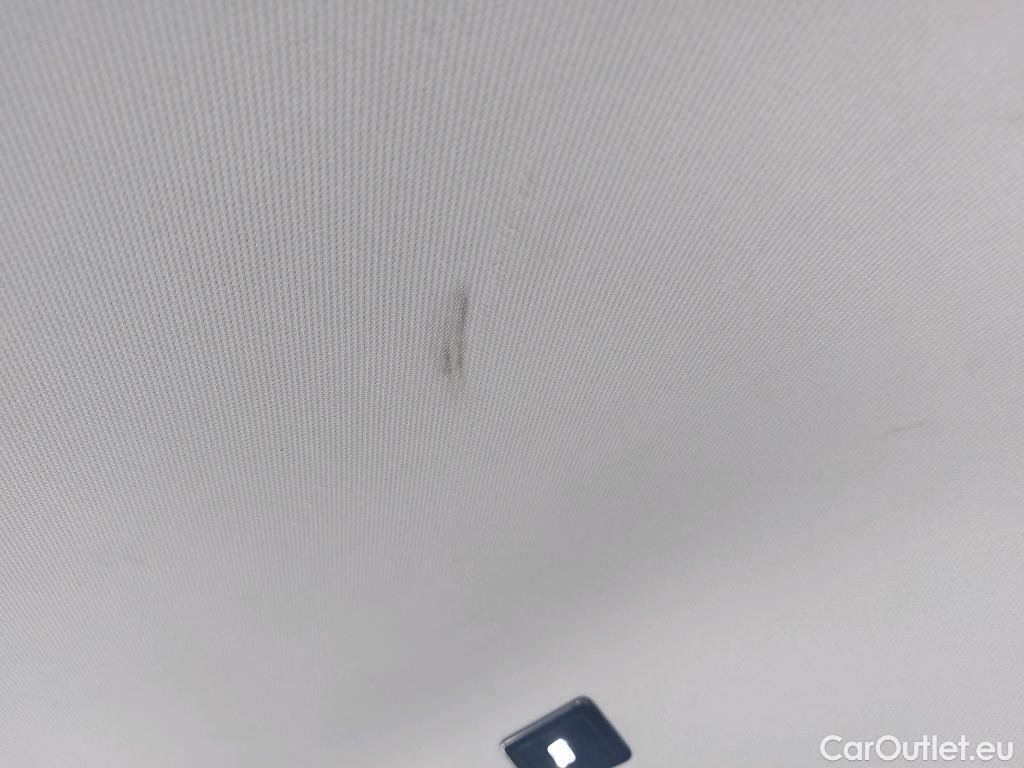  Peugeot  2008 PEUGEOT  / 2019 / 5P / todoterreno Allure BlueHDI 81kW (110CV) #2