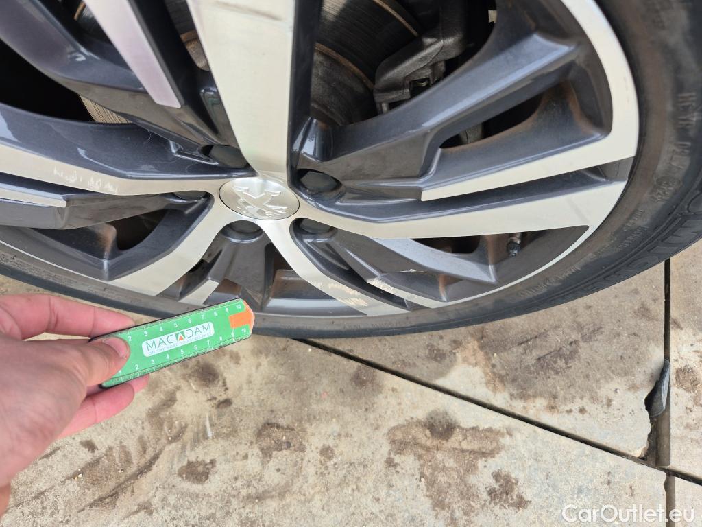  Peugeot  3008 PEUGEOT  Hybrid / 2020 / 5P / todoterreno 225 e-EAT8 Allure (AC2) #6