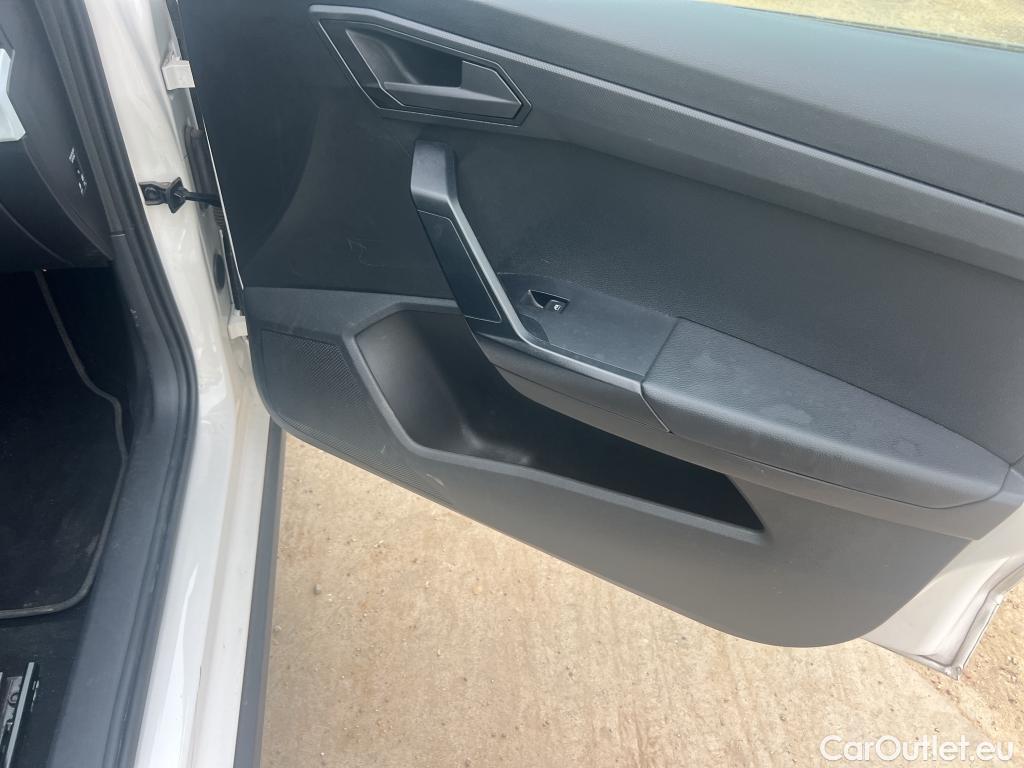  Seat  Arona SEAT  / 2021 / 5P / todoterreno 1.0 TSI 70kW (95CV) Reference XM #25