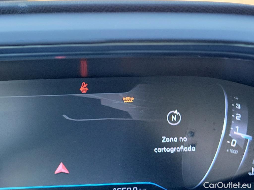  Peugeot  3008 PEUGEOT  / 2016 / 5P / todoterreno 1.5 BlueHDi 96kW (130CV) S&S Active (AC) #26