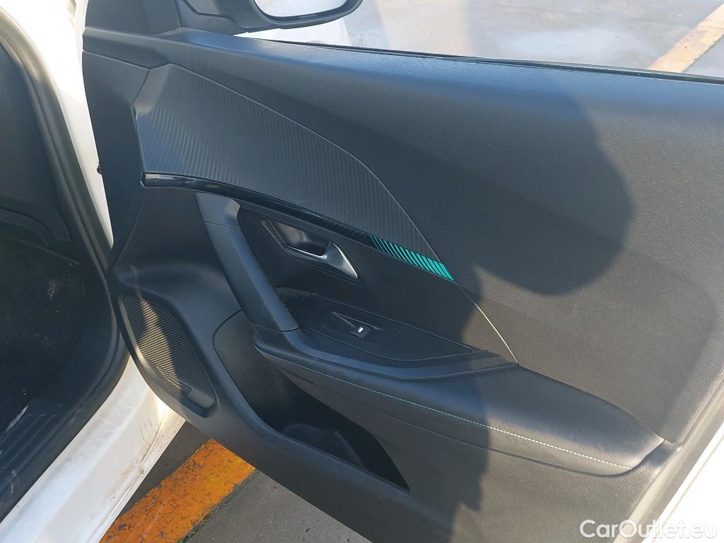  Peugeot  2008 PEUGEOT  / 2019 / 5P / todoterreno Allure BlueHDI 81kW (110CV) #8