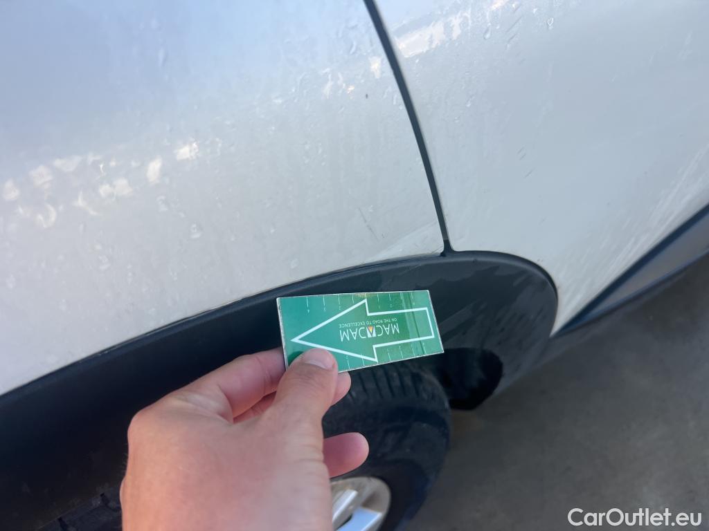  Peugeot  3008 PEUGEOT  / 2020 / 5P / todoterreno 1.2 PureTech 96KW S&S Active Pack EAT8 #4