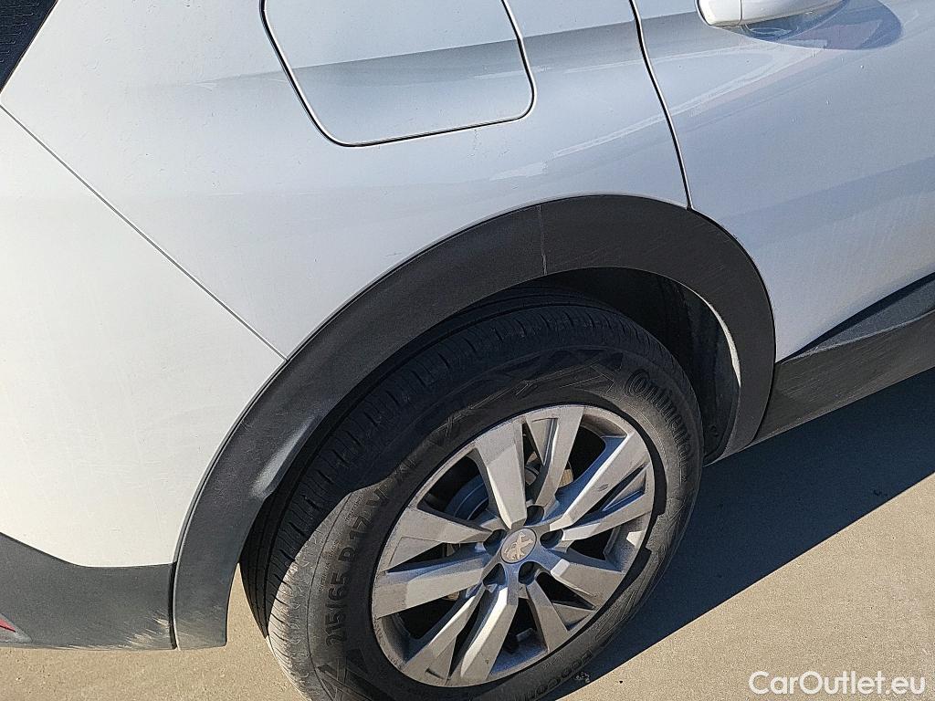  Peugeot  3008 PEUGEOT  / 2016 / 5P / todoterreno 1.5 BlueHDi 96kW (130CV) S&S Active (AC) #17