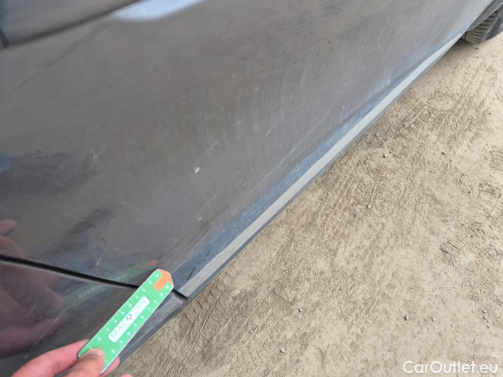  Renault  Captur RENAULT  / 2019 / 5P / todoterreno Intens TCe 90 #3