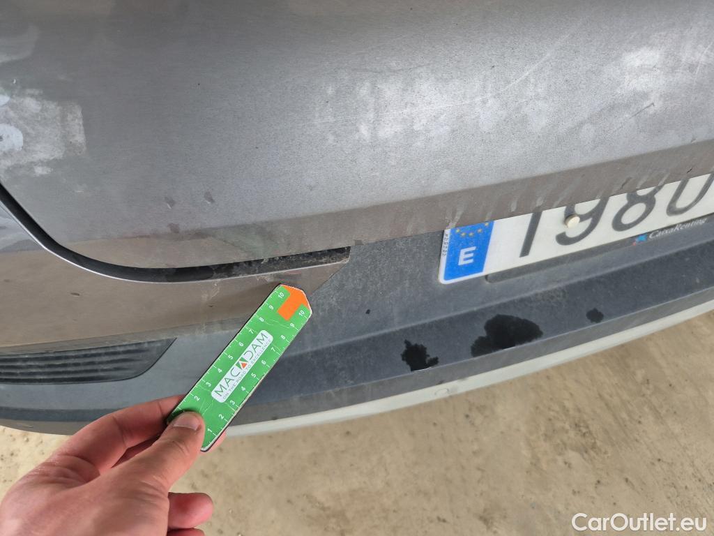  Renault  Captur RENAULT  / 2019 / 5P / todoterreno Intens TCe 90 #19