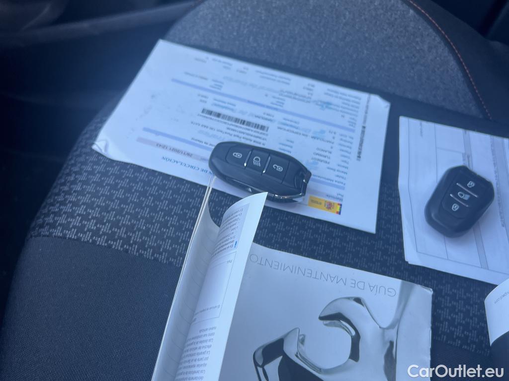  Peugeot  3008 PEUGEOT  / 2020 / 5P / todoterreno 1.2 PureTech 96KW S&S Active Pack EAT8 #20