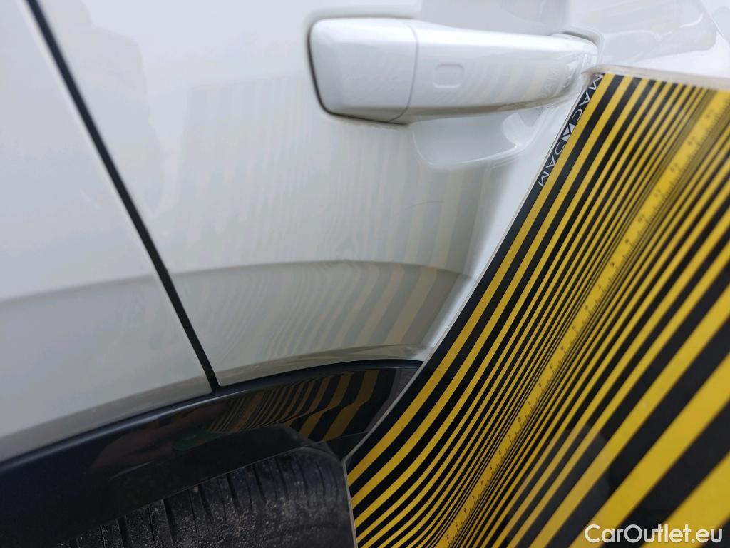  Audi  Q2 AUDI  / 2016 / 5P / todoterreno Design 30 TFSI 85kW (116CV) #2