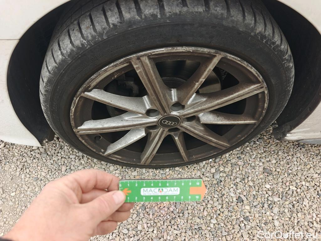  Audi  A3 AUDI  / 2020 / 5P / berlina con portón Sportback Genuine Ed 35 TDI 110kW S tron #14