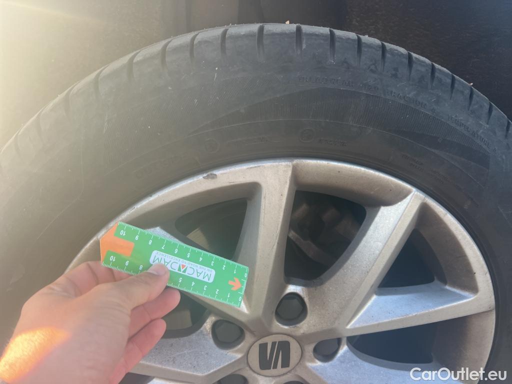  Land Rover  Discovery SEAT Nuevo León / 2020 / 5P / berlina con portón 2.0 TDI 85kW S&S Style Go (AC3) #18