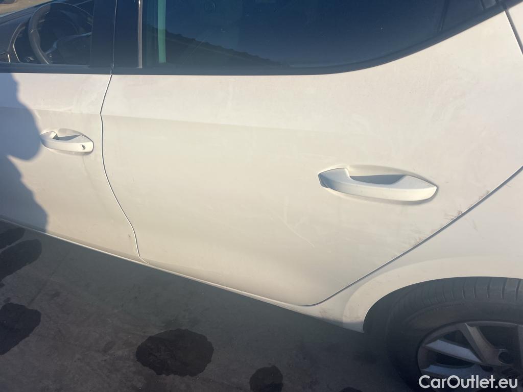  Land Rover  Discovery SEAT Nuevo León / 2020 / 5P / berlina con portón 2.0 TDI 85kW S&S Style Go (AC3) #5