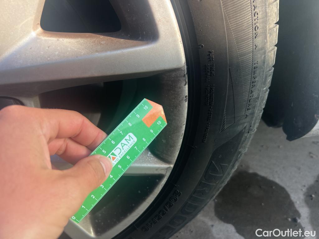  Land Rover  Discovery SEAT Nuevo León / 2020 / 5P / berlina con portón 2.0 TDI 85kW S&S Style Go (AC3) #13