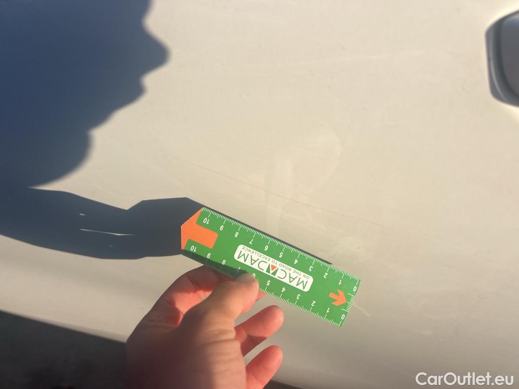  Land Rover  Discovery SEAT Nuevo León / 2020 / 5P / berlina con portón 2.0 TDI 85kW S&S Style Go (AC3) #6