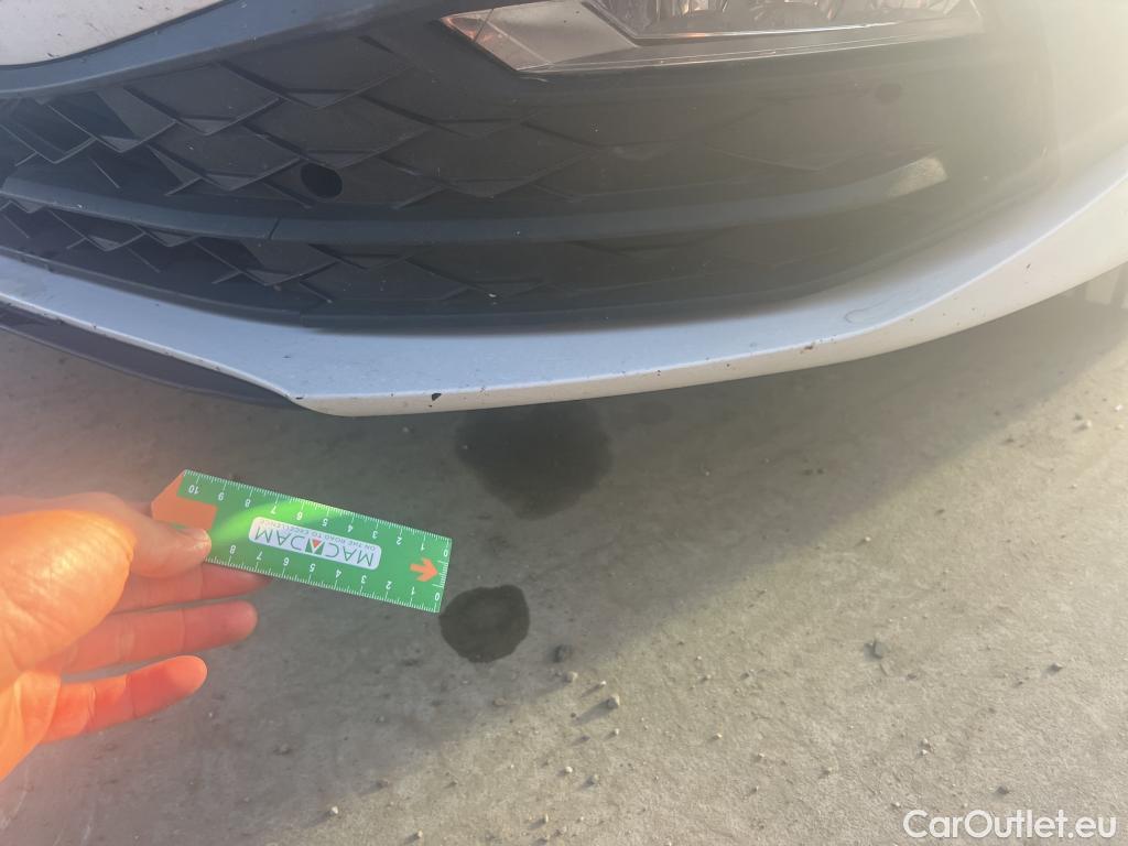  Land Rover  Discovery SEAT Nuevo León / 2020 / 5P / berlina con portón 2.0 TDI 85kW S&S Style Go (AC3) #26