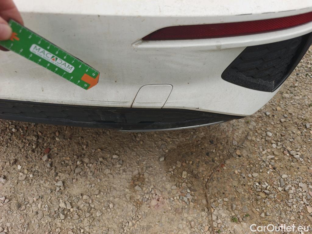  Audi  A3 AUDI  / 2020 / 5P / berlina con portón Sportback Genuine Ed 35 TDI 110kW S tron #29