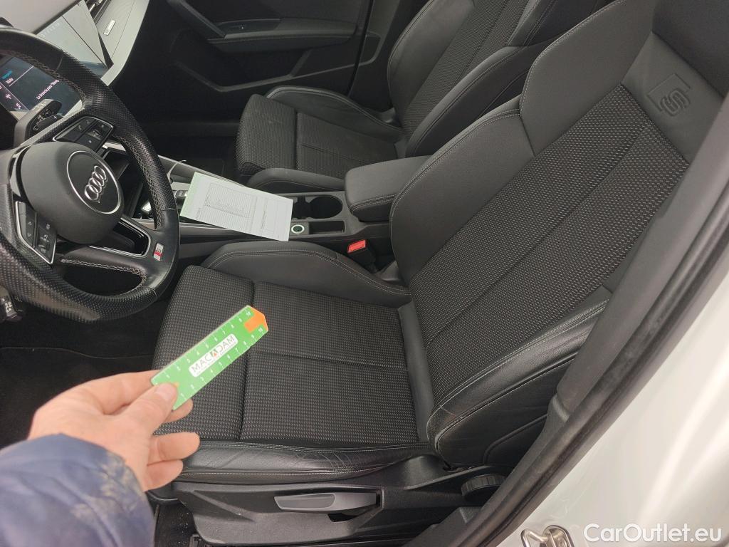  Audi  A3 AUDI  / 2020 / 5P / berlina con portón Sportback Genuine Ed 35 TDI 110kW S tron #13