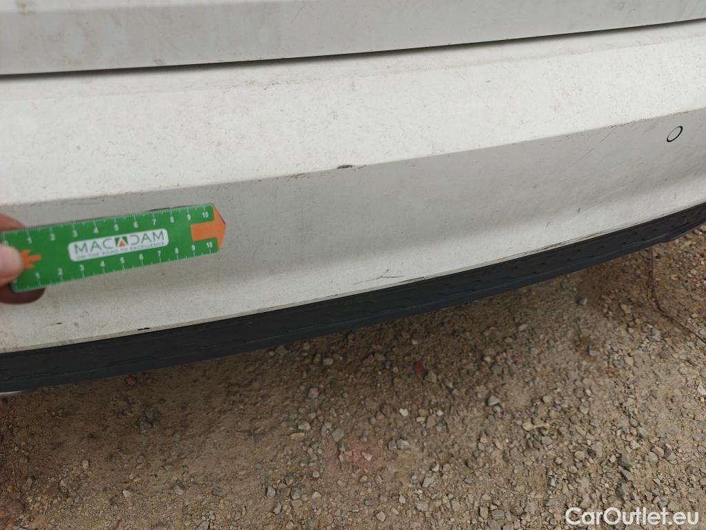  Audi  A3 AUDI  / 2020 / 5P / berlina con portón Sportback Genuine Ed 35 TDI 110kW S tron #28