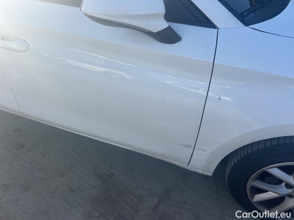  Land Rover  Discovery SEAT Nuevo León / 2020 / 5P / berlina con portón 2.0 TDI 85kW S&S Style Go (AC3) #1