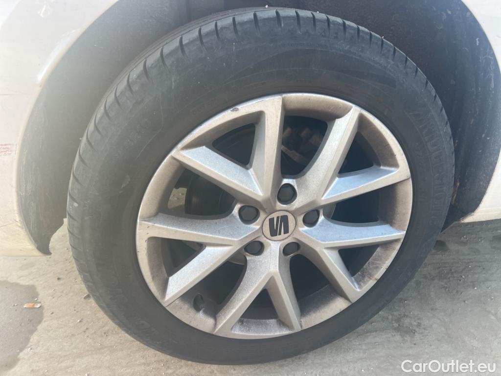  Land Rover  Discovery SEAT Nuevo León / 2020 / 5P / berlina con portón 2.0 TDI 85kW S&S Style Go (AC3) #17