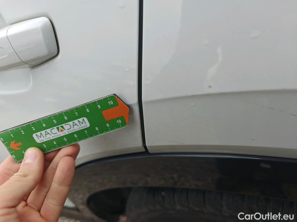  Audi  Q2 AUDI  / 2016 / 5P / todoterreno Design 30 TFSI 85kW (116CV) #19