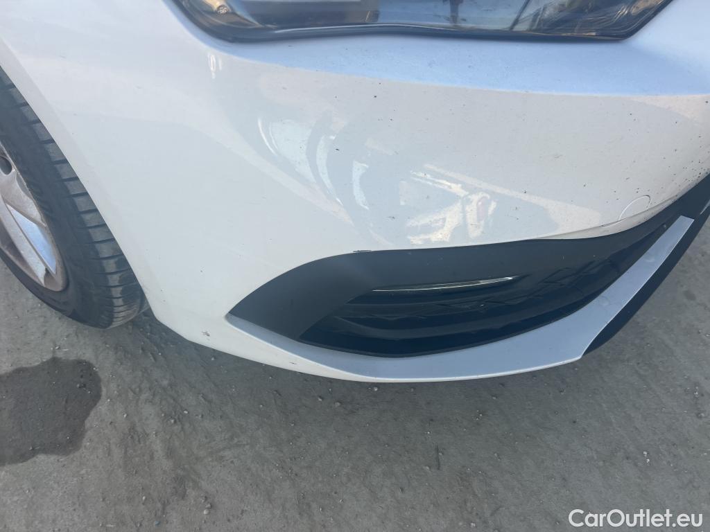  Land Rover  Discovery SEAT Nuevo León / 2020 / 5P / berlina con portón 2.0 TDI 85kW S&S Style Go (AC3) #27