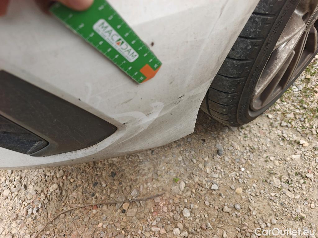  Audi  A3 AUDI  / 2020 / 5P / berlina con portón Sportback Genuine Ed 35 TDI 110kW S tron #31