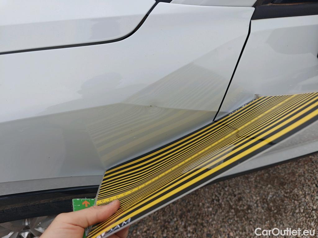  Audi  Q2 AUDI  / 2016 / 5P / todoterreno Design 30 TFSI 85kW (116CV) #4