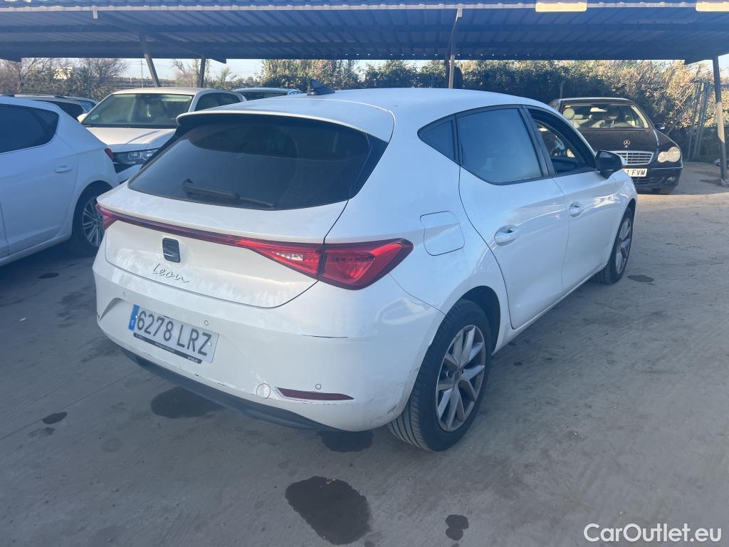  Land Rover  Discovery SEAT Nuevo León / 2020 / 5P / berlina con portón 2.0 TDI 85kW S&S Style Go (AC3) #28