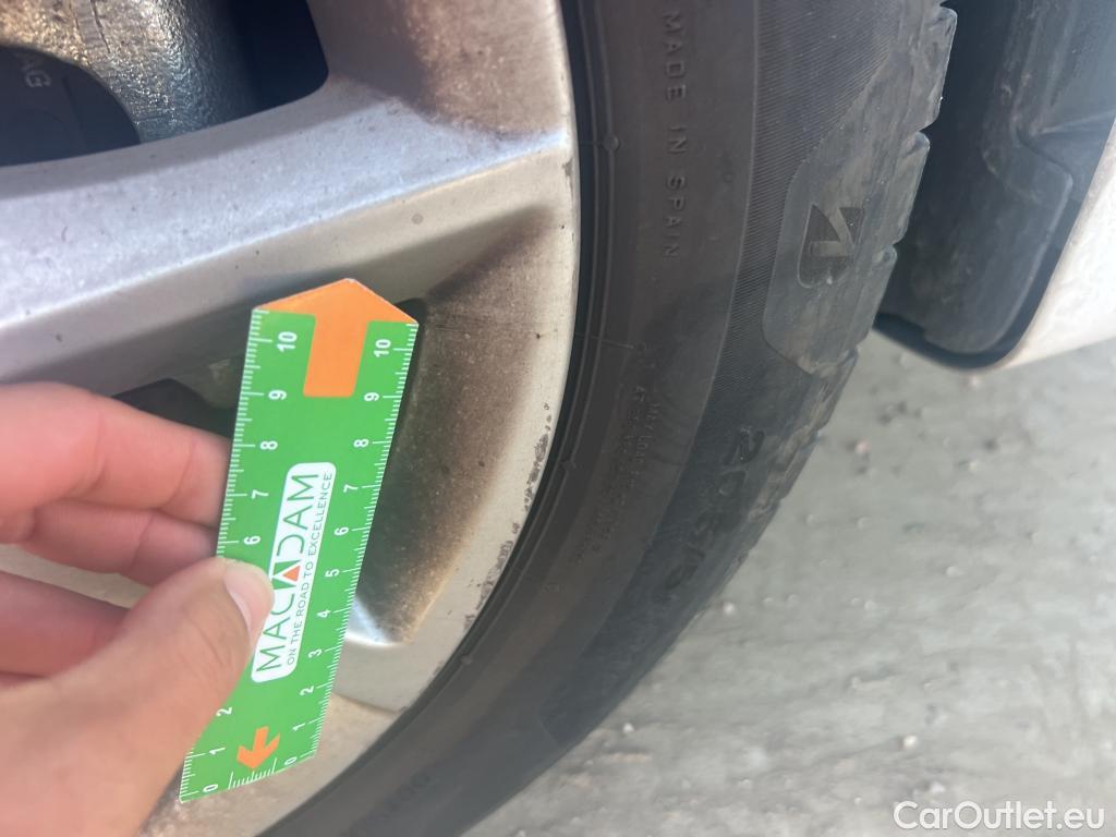  Land Rover  Discovery SEAT Nuevo León / 2020 / 5P / berlina con portón 2.0 TDI 85kW S&S Style Go (AC3) #16