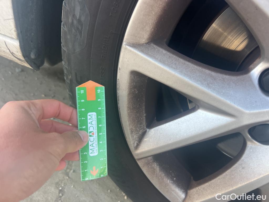  Land Rover  Discovery SEAT Nuevo León / 2020 / 5P / berlina con portón 2.0 TDI 85kW S&S Style Go (AC3) #15