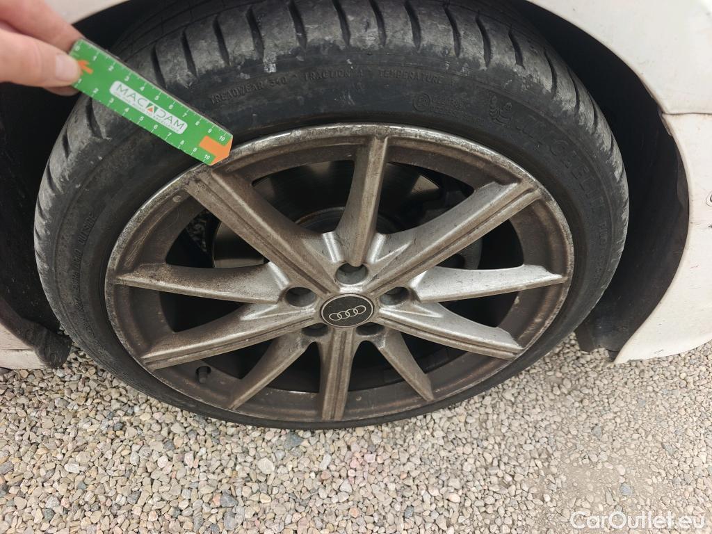  Audi  A3 AUDI  / 2020 / 5P / berlina con portón Sportback Genuine Ed 35 TDI 110kW S tron #21