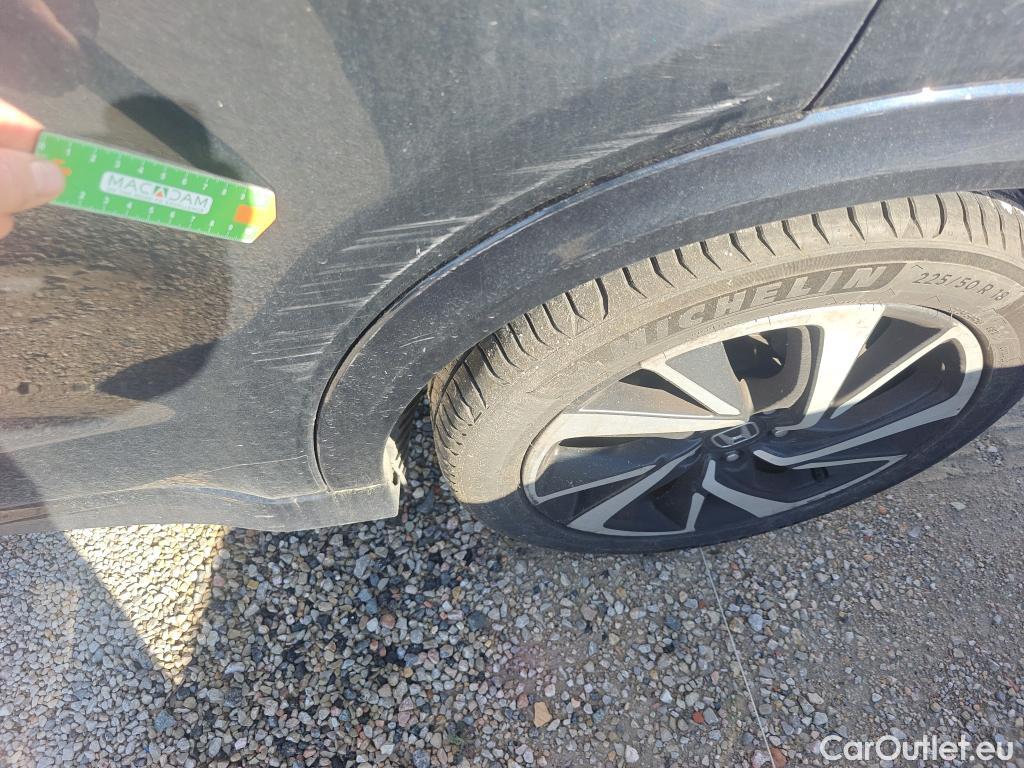  Honda  HR-V HONDA  / 2015 / 5P / todoterreno 1.5 i-VTEC Executive #12