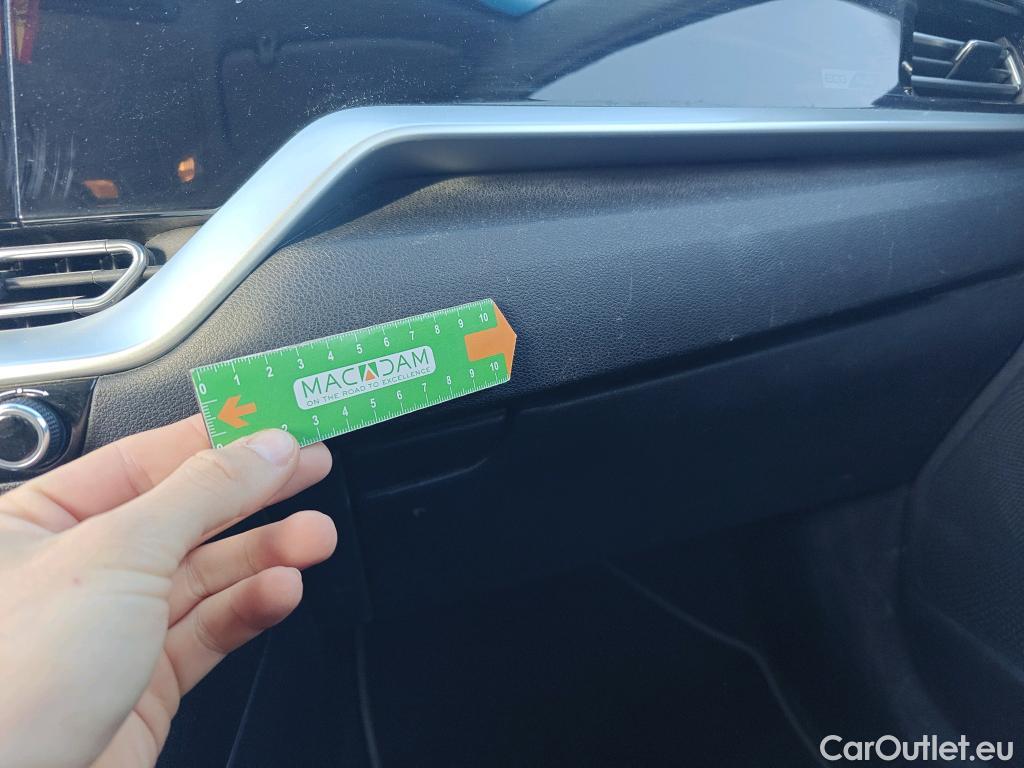  KIA  Niro KIA  / 2019 / 5P / crossover 1.6 GDi HEV 104kW (141CV) Concept #12