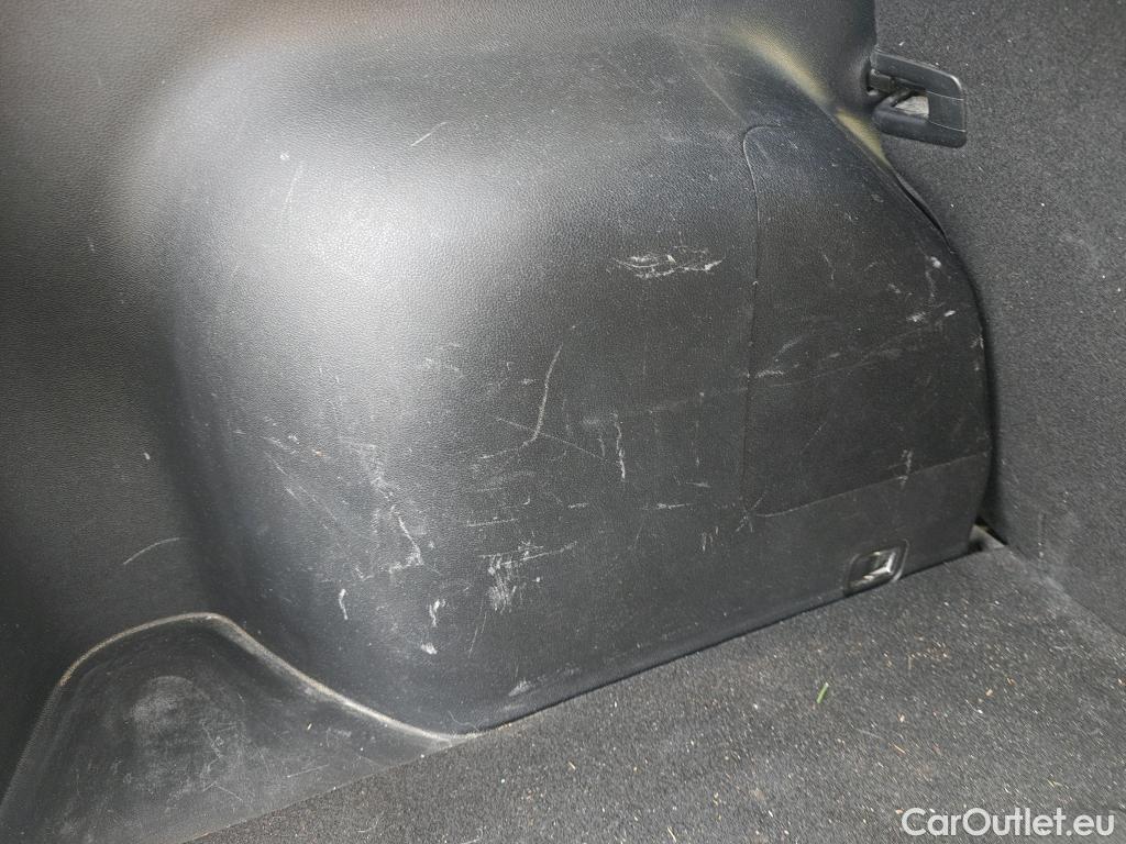  KIA  Niro KIA  / 2019 / 5P / crossover 1.6 GDi HEV 104kW (141CV) Concept #2