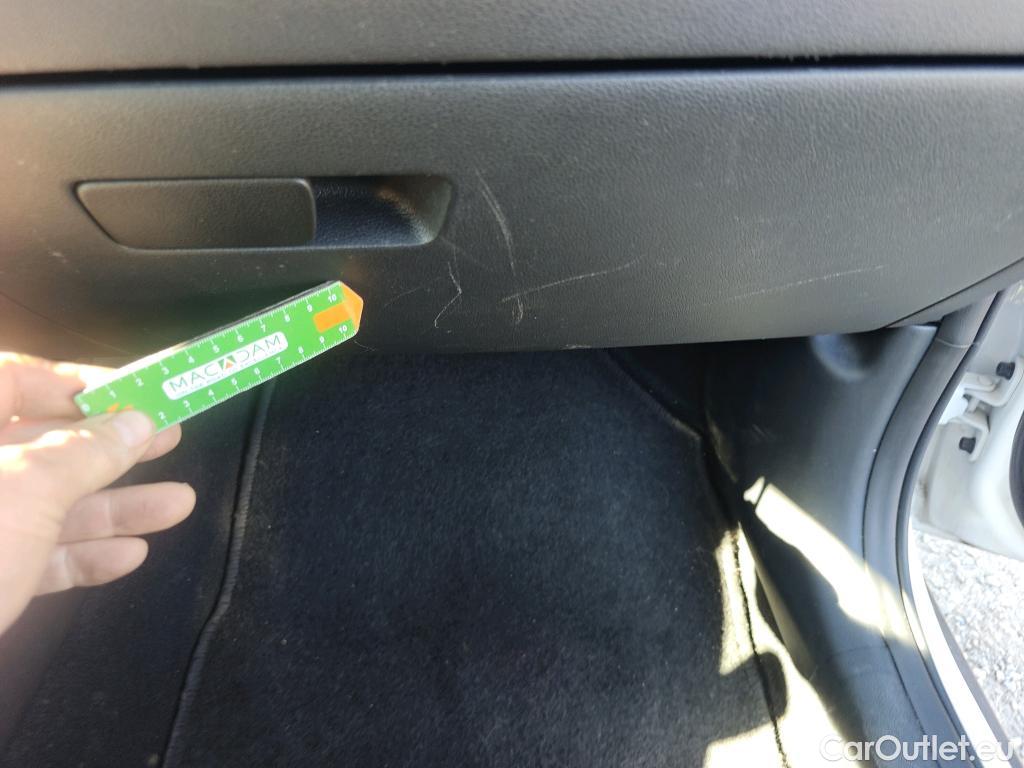  Hyundai  Konna HYUNDAI Kona / 2020 / 5P / todoterreno 1.0 TGDI Maxx 4X2 #6