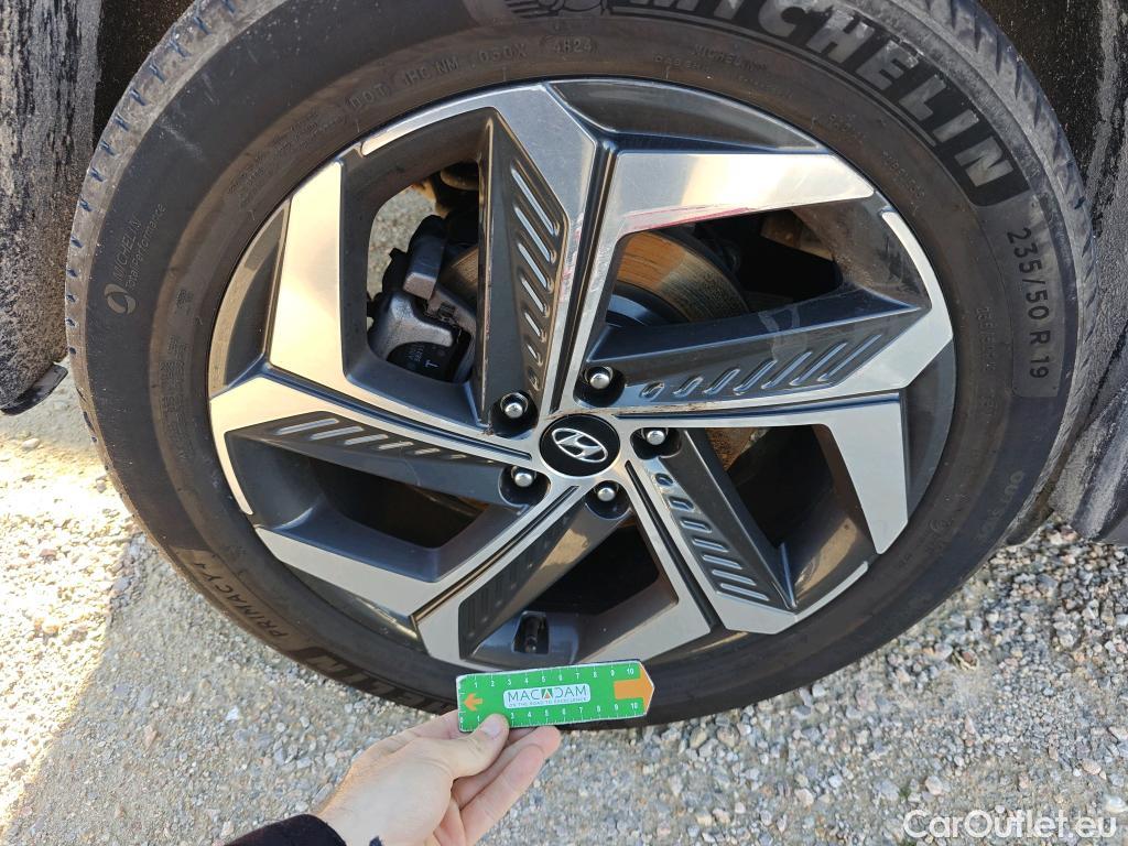  Hyundai  Tucson HYUNDAI  / 2020 / 5P / todoterreno 1.6 TGDI PHEV 195kW Tecno Sky Auto 4x4 #9