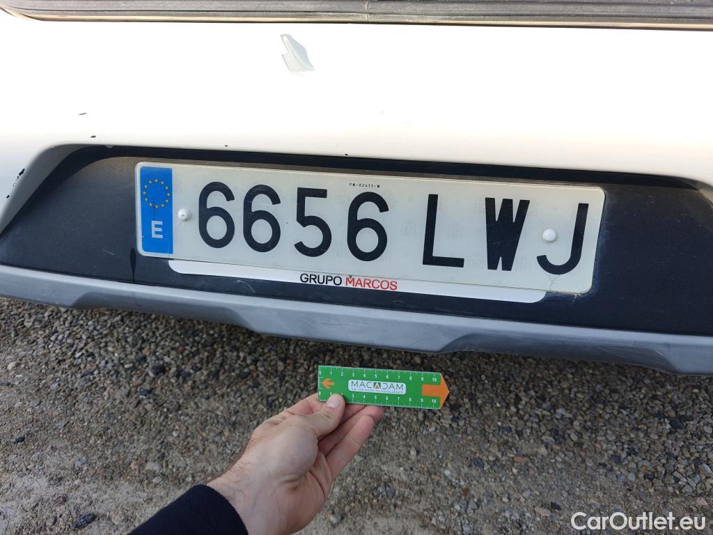  KIA  Niro KIA  / 2019 / 5P / crossover 1.6 GDi HEV 104kW (141CV) Concept #18