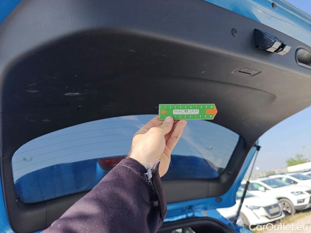  Hyundai  Konna HYUNDAI Kona / 2017 / 5P / todoterreno KONA TGDI 1.0 120CV 4X2 TECNO RED #22