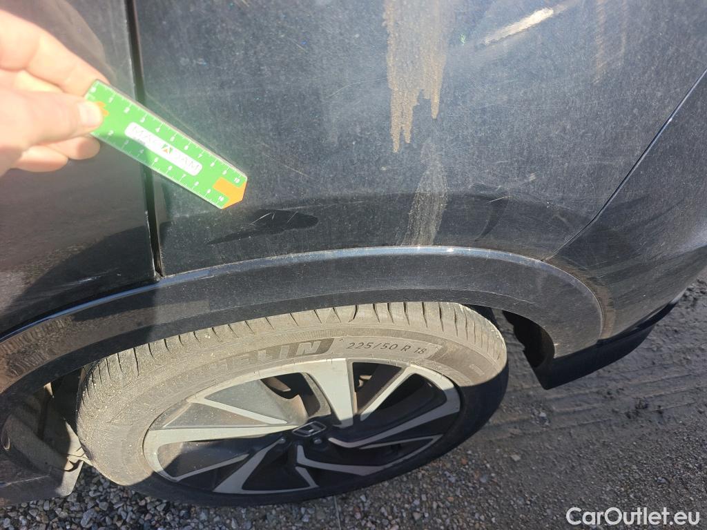  Honda  HR-V HONDA  / 2015 / 5P / todoterreno 1.5 i-VTEC Executive #14