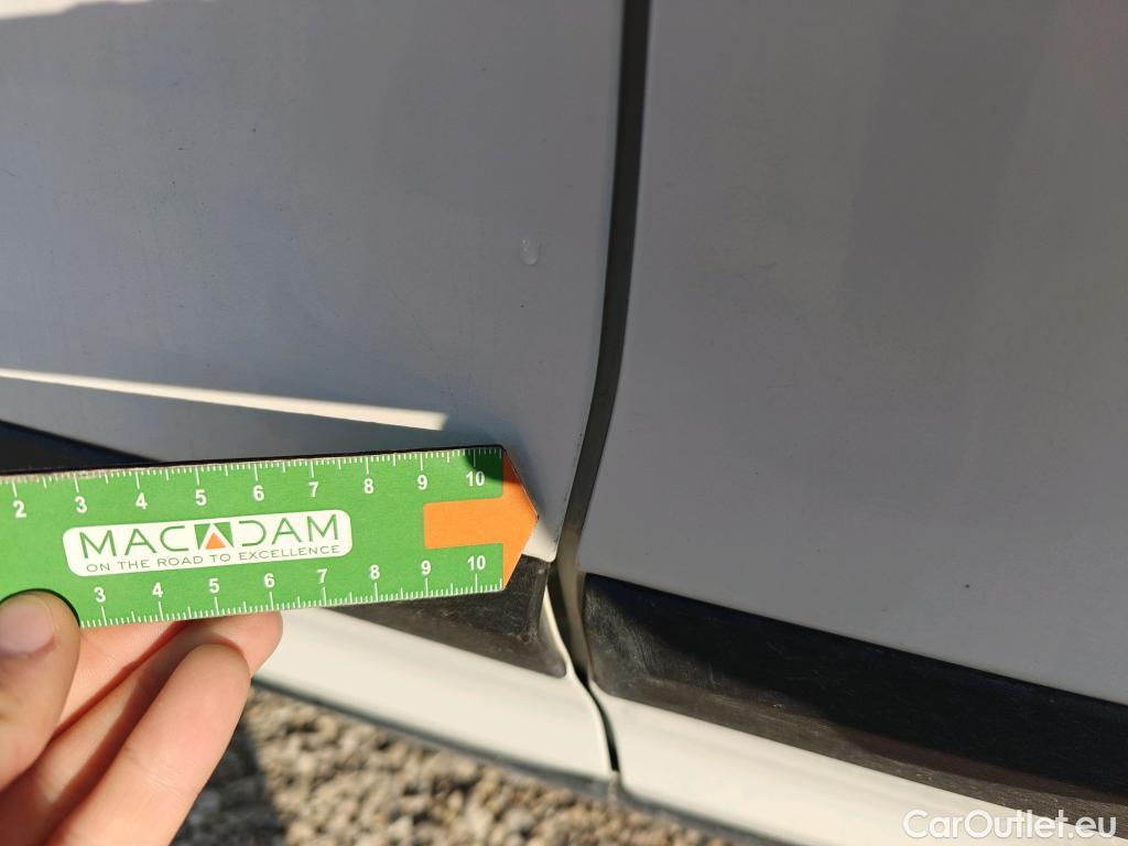  KIA  Niro KIA  / 2019 / 5P / crossover 1.6 GDi HEV 104kW (141CV) Concept #61