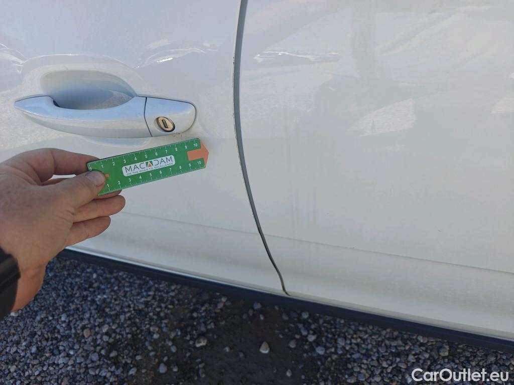  Citroen  C3 CITROEN  / 2020 / 5P / berlina con portón BlueHDi 75KW (100CV) S&S Live Pack #9