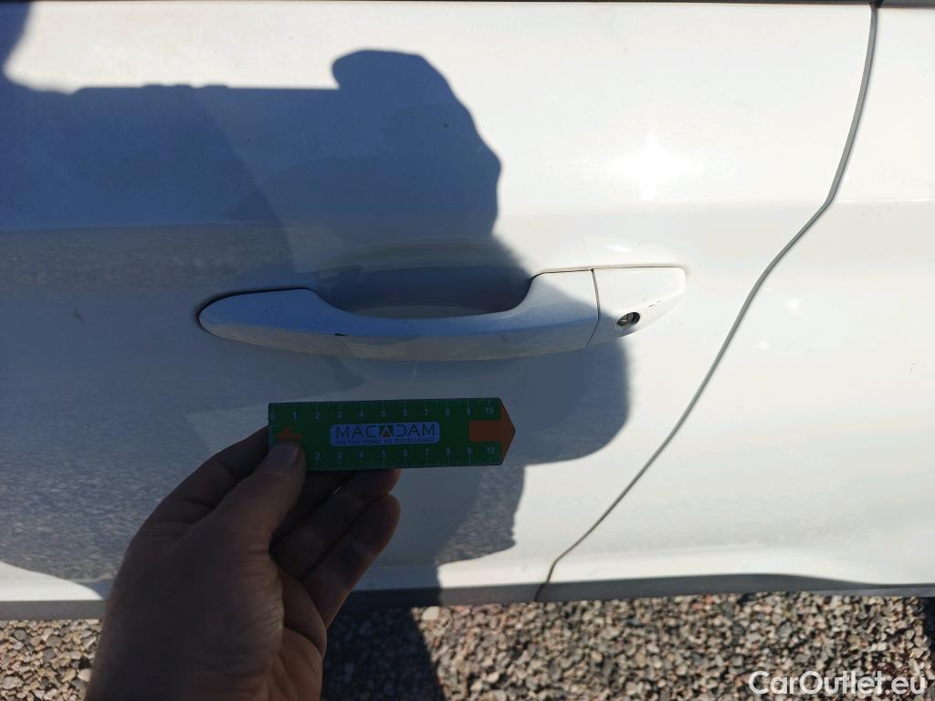  Hyundai  Konna HYUNDAI Kona / 2020 / 5P / todoterreno 1.0 TGDI Maxx 4X2 #10