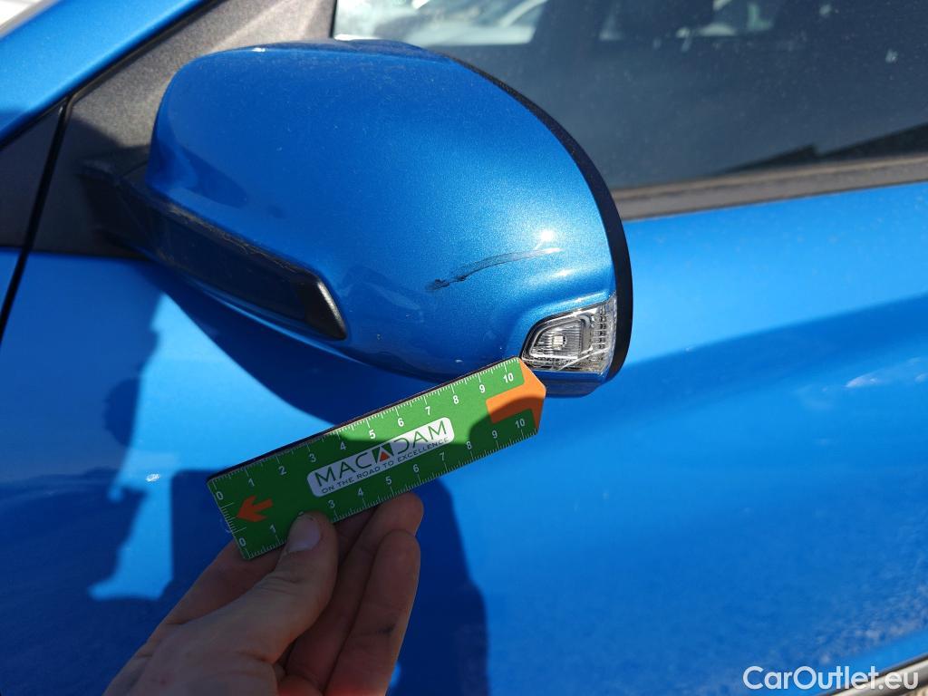  Hyundai  Konna HYUNDAI Kona / 2017 / 5P / todoterreno KONA TGDI 1.0 120CV 4X2 TECNO RED #9