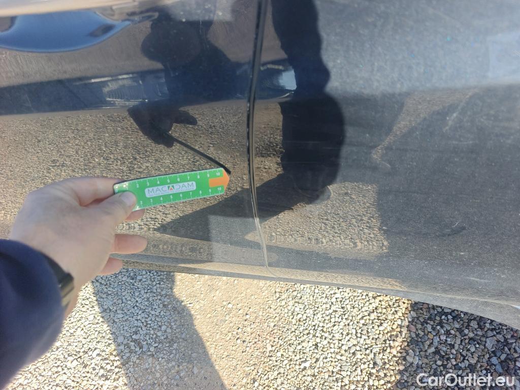  Honda  HR-V HONDA  / 2015 / 5P / todoterreno 1.5 i-VTEC Executive #6