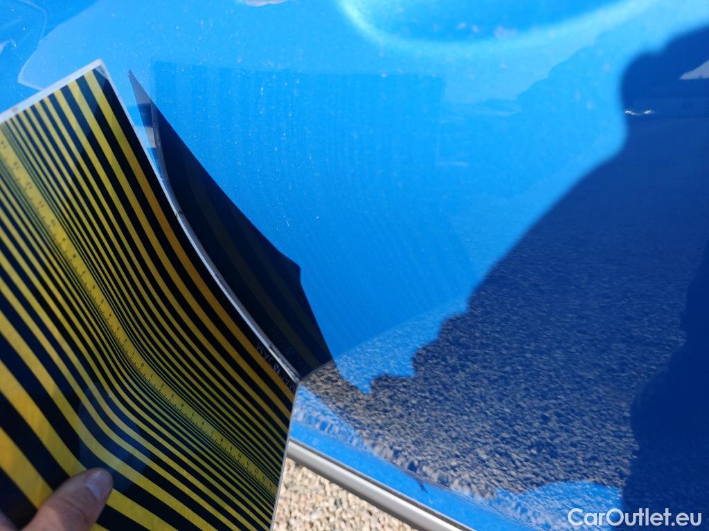  Hyundai  Konna HYUNDAI Kona / 2017 / 5P / todoterreno KONA TGDI 1.0 120CV 4X2 TECNO RED #5