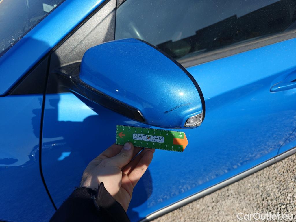  Hyundai  Konna HYUNDAI Kona / 2017 / 5P / todoterreno KONA TGDI 1.0 120CV 4X2 TECNO RED #24