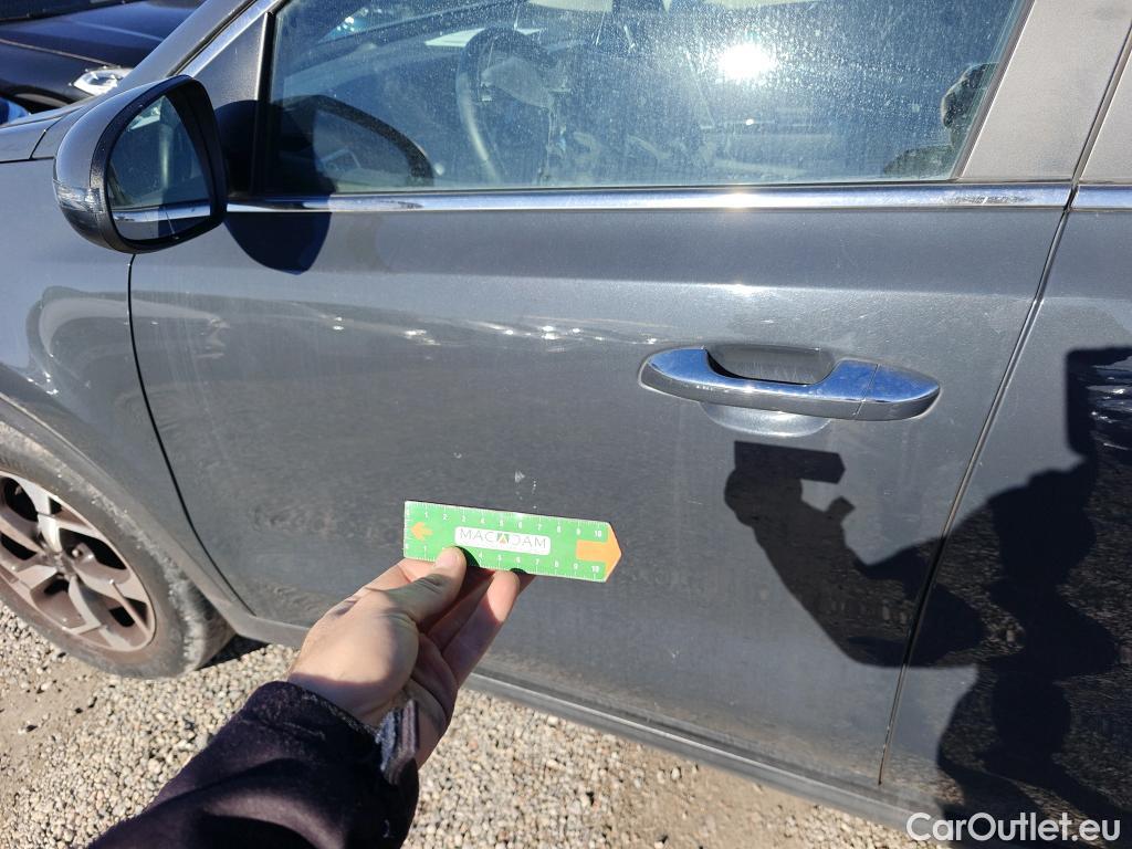  KIA  Sportage KIA  1.6MHEV Drive 100kW(136CV) 4x2(Crist Tintados) #19