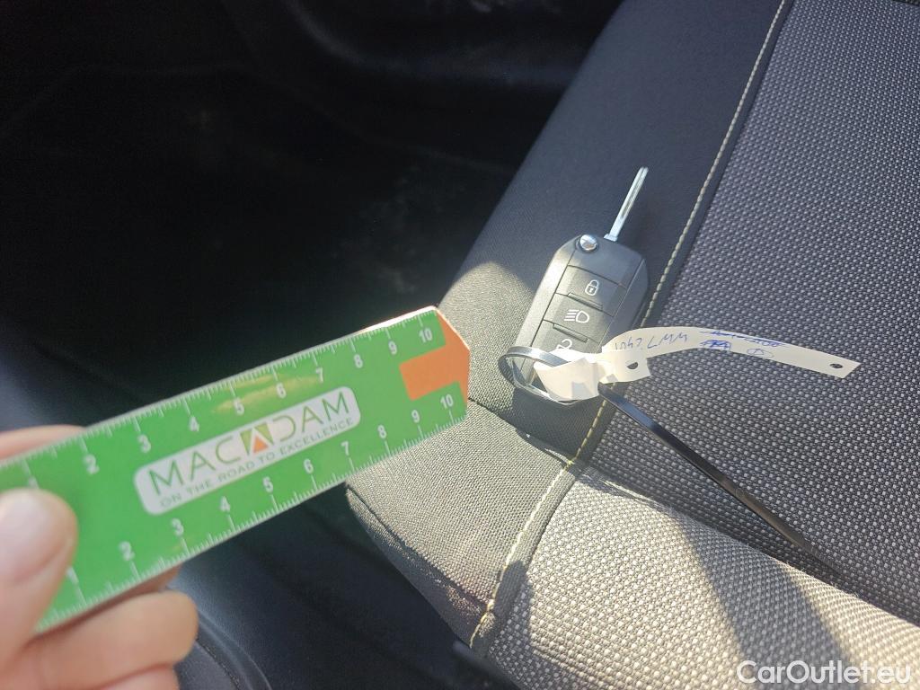  Citroen  C3 CITROEN  / 2020 / 5P / berlina con portón BlueHDi 75KW (100CV) S&S Live Pack #2