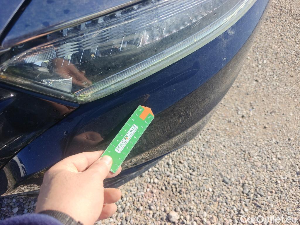  Honda  HR-V HONDA  / 2015 / 5P / todoterreno 1.5 i-VTEC Executive #24