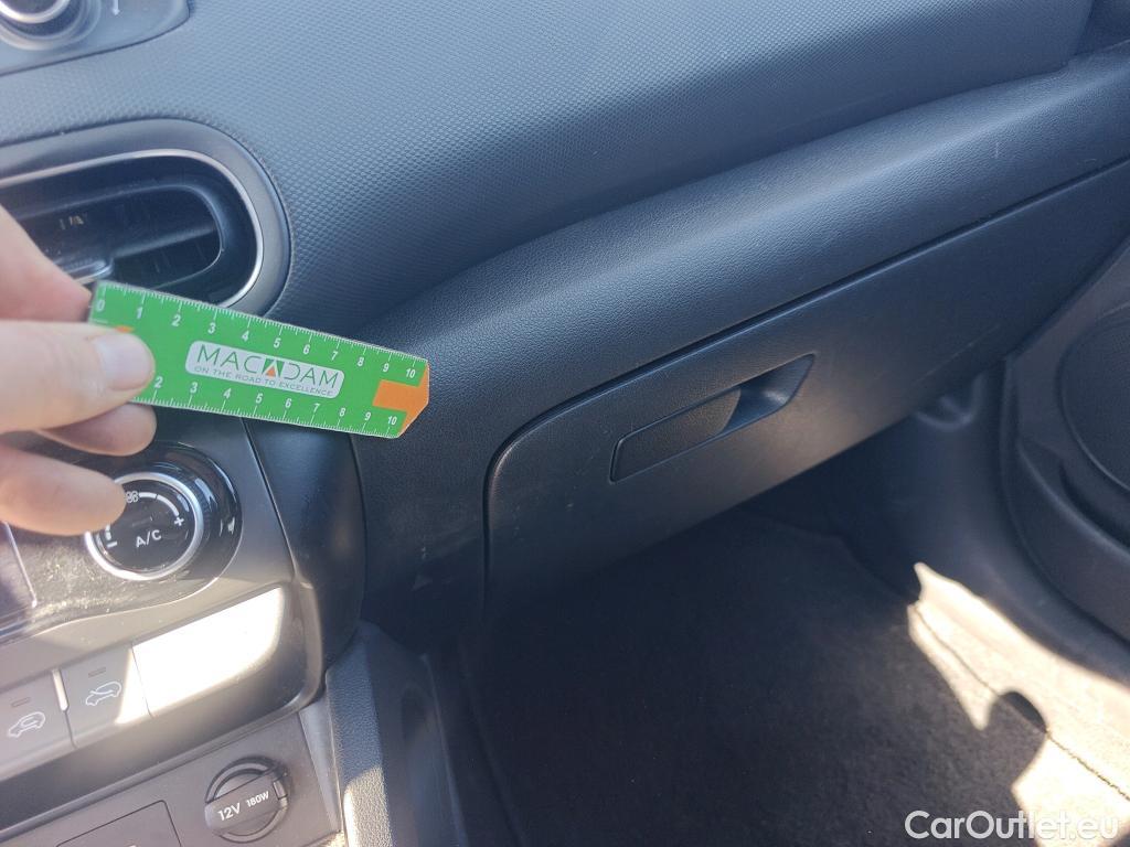  Hyundai  Konna HYUNDAI Kona / 2020 / 5P / todoterreno 1.0 TGDI Maxx 4X2 #8